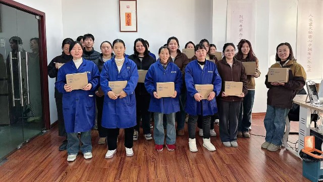 企业温暖，家庭心安：合泉科技孝顺金背后的双向奔赴