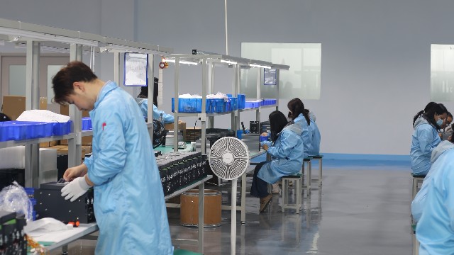 别只调温控表了——多温区设备的稳定方案，关键在可控硅电力调整器