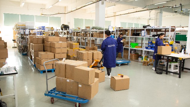 可控硅电力调整器的双面抉择：精细相位控制 vs. 周波控制