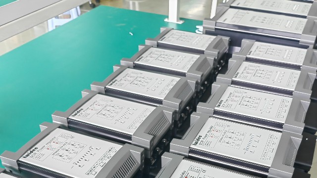 二十年不虚标：我们如何用<i style='color:red'>功率调整器</i>守护上万家产线