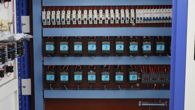 一文讲透调功器与固态继电器，告别误选与浪费。