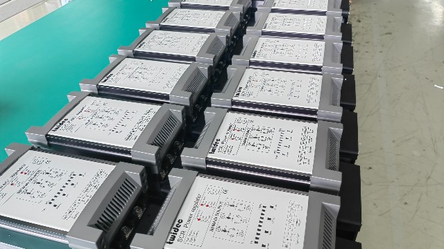 电力调整器显示正常，负载为何罢工？